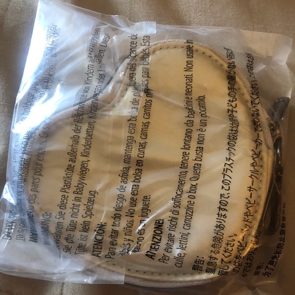🍾🥂Lug NWT  Heart Pouch in Metallic  champagne - Picture 4 of 4